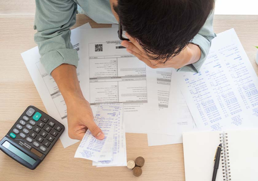 Financial Chaos / Accumulated Bills